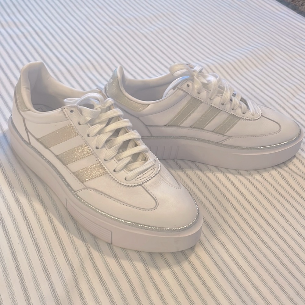 ADIDAS SLEEK SUPER 72 WHITE/SILVER SIZE us 7 1/2 uk 6